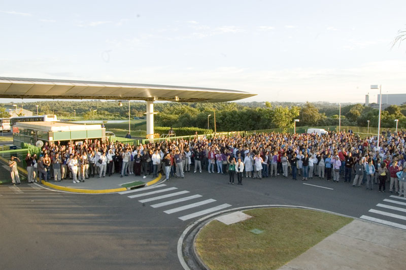 Votação do acordo passou com tranquilidade no 1º e 2º turno; no 3º turno os trabalhadores se dividiram, mostrando que insatisfação com continua