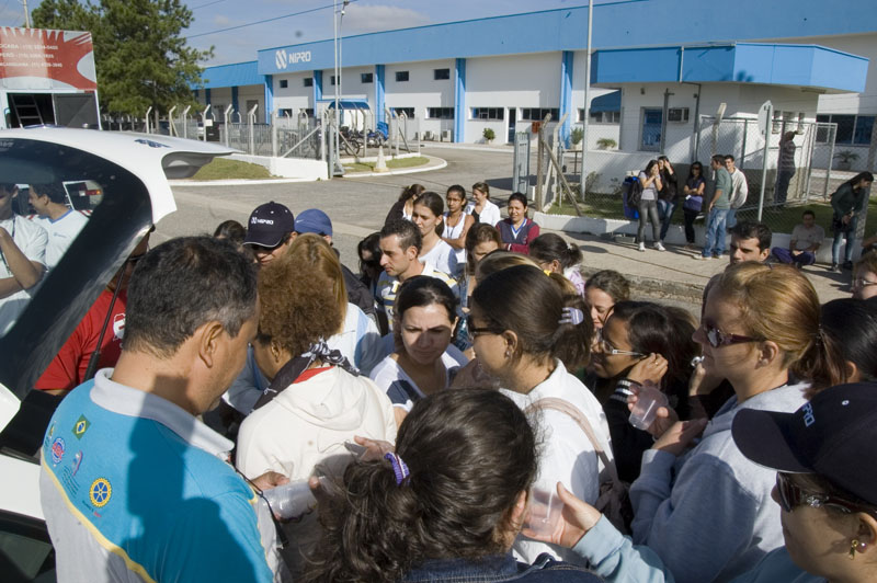 Trabalhadores formalizaram uma proposta na manhã desta sexta-feira e aguardam resposta da empresa