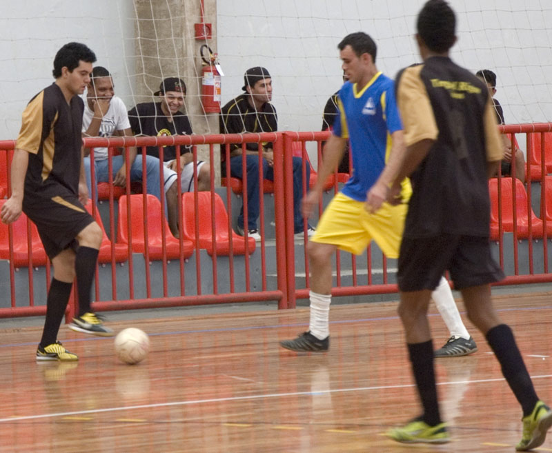 Quadra dos metalúrgicos tem tamanho oficial e fica no clube de campo da categoria, no Éden, em Sorocaba