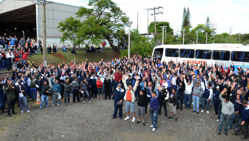 Trabalhadores da Johnson Constrols (antiga Enertec) aprovaram paralisação em assembleia