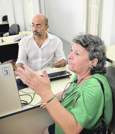 Maria Aparecida esteve no cartório regularizando sua situação