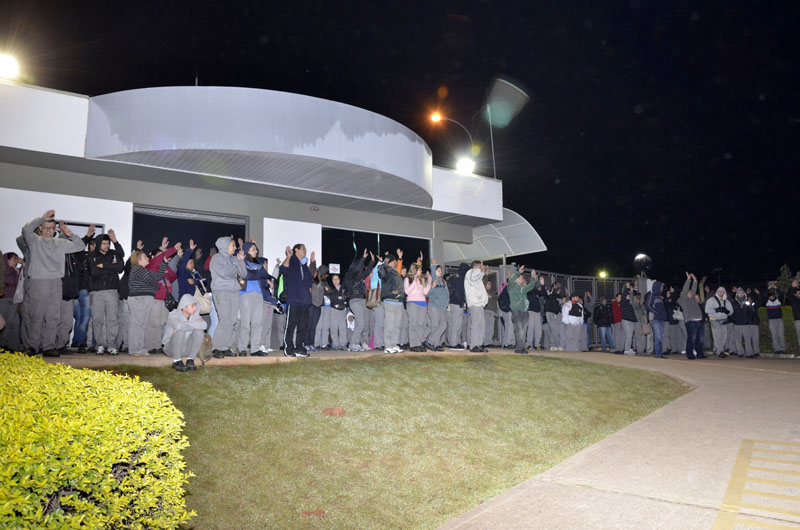 No final de maio, os trabalhadores da Edscha pararam por 2h30 na manhã do dia 24, na entrada de turno, para protestar contra a pressão patronal