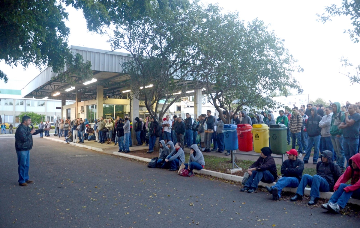 Trabalhadores podem entrar em greve a partir de sexta-feira, caso empresa não apresente propostas à pauta específica