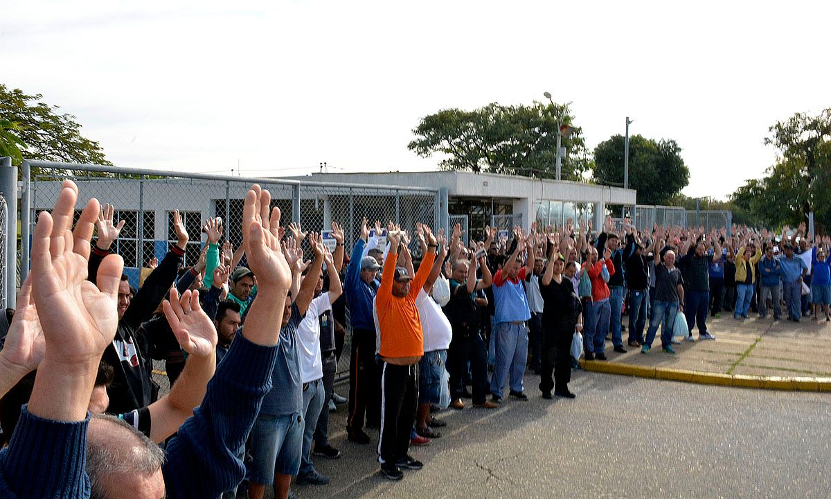 Assembleia de aprovação com os trabalhadores da Apex aconteceu na manhã de quinta-feira, dia 4