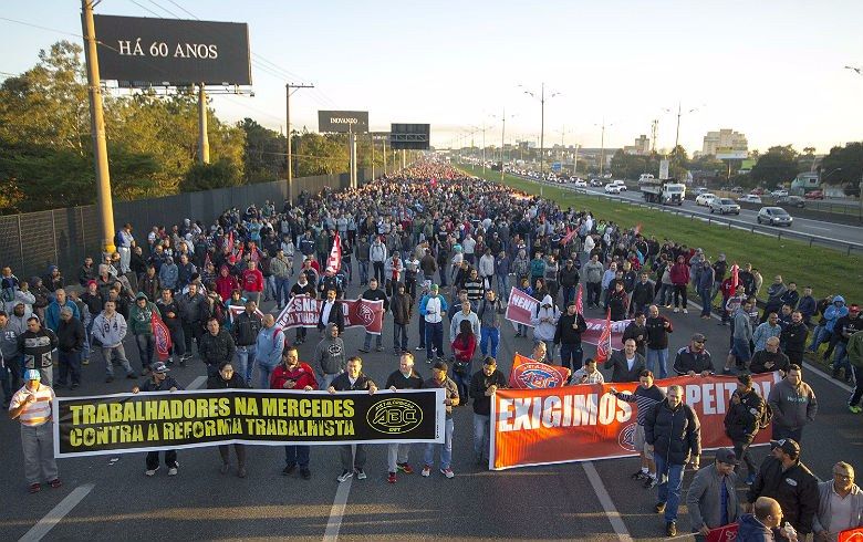 Metalúrgicos do ABC mandam recado aos senadores e empresários de que não vão aceitar a perda de direitos