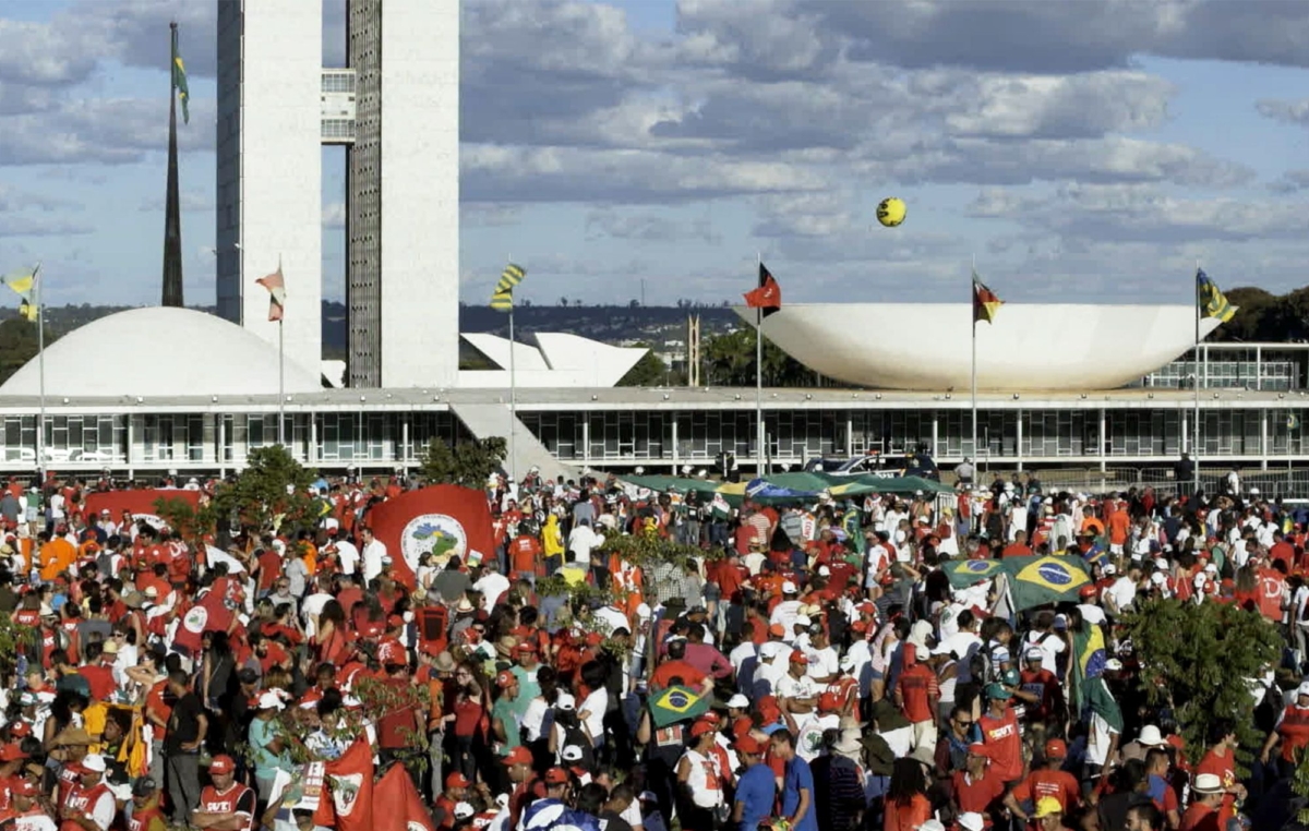 O valor do ingresso varia de R$ 10 a R$ 12. As sessões são às 17h e às 20h30