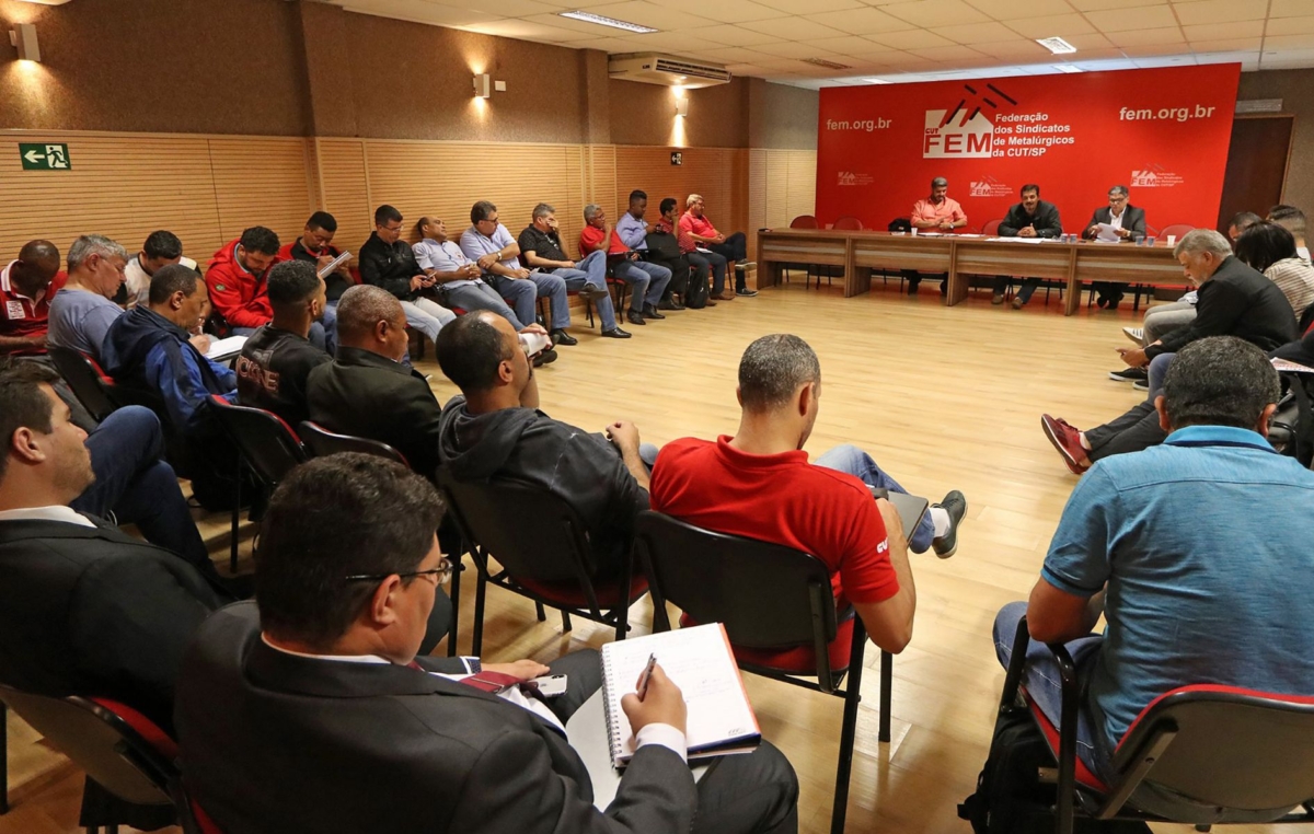 Representas da FEM e Sindicatos filiados se reuniram na quarta-feira, dia 13, para definir os rumos da Campanha Salarial