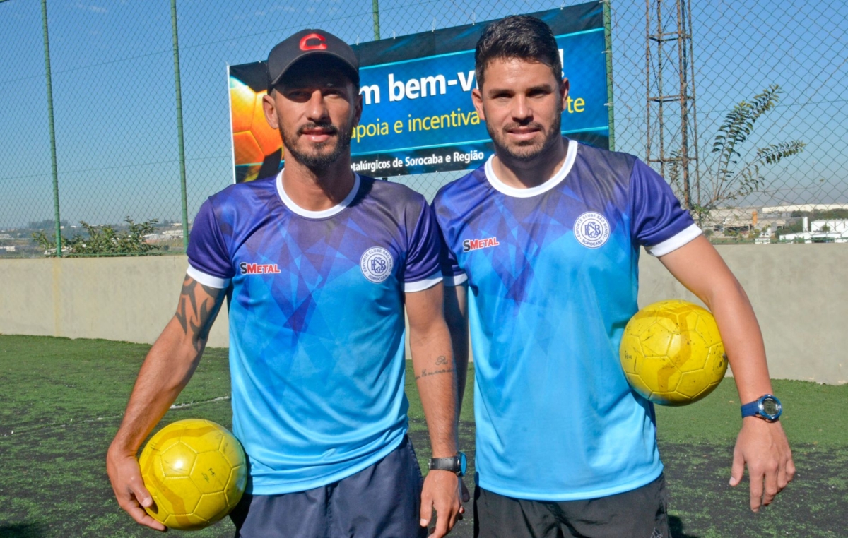 Os professores da Escolinha do São Bento Tiago Tremonti e Felipe Blau jogaram pelo time sorocabano