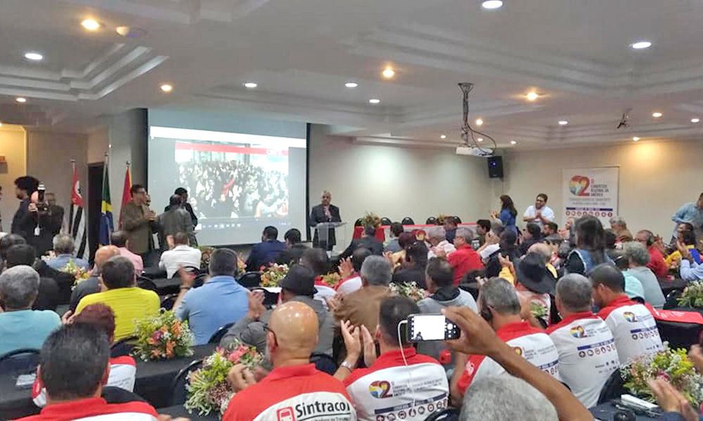 Os participantes do 2º Congresso debatem pautas comuns à categoria em todo o continente sobre condições de trabalho, segurança, higiene e movimento sindical