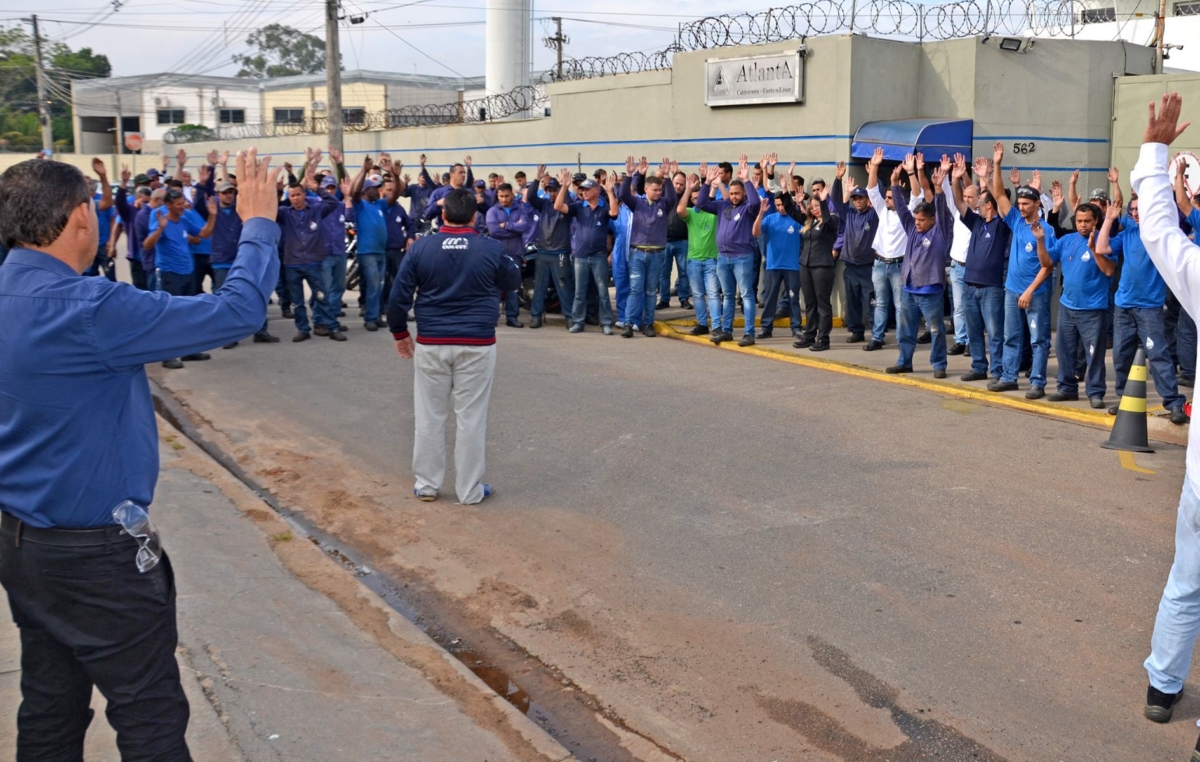 As propostas negociadas pelo SMetal foram aprovadas pelos trabalhadores em assembleia na porta da fábrica nesta terça-feira, dia 22 