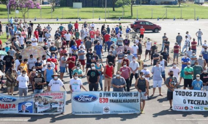 No dia 11 de janeiro, a Ford anunciou que pretende encerrar a produção de veículos no Brasil; decisão põe em risco o futuro de trabalhadores das plantas de Taubaté (SP), Camaçari (BA) e Horizonte (CE)