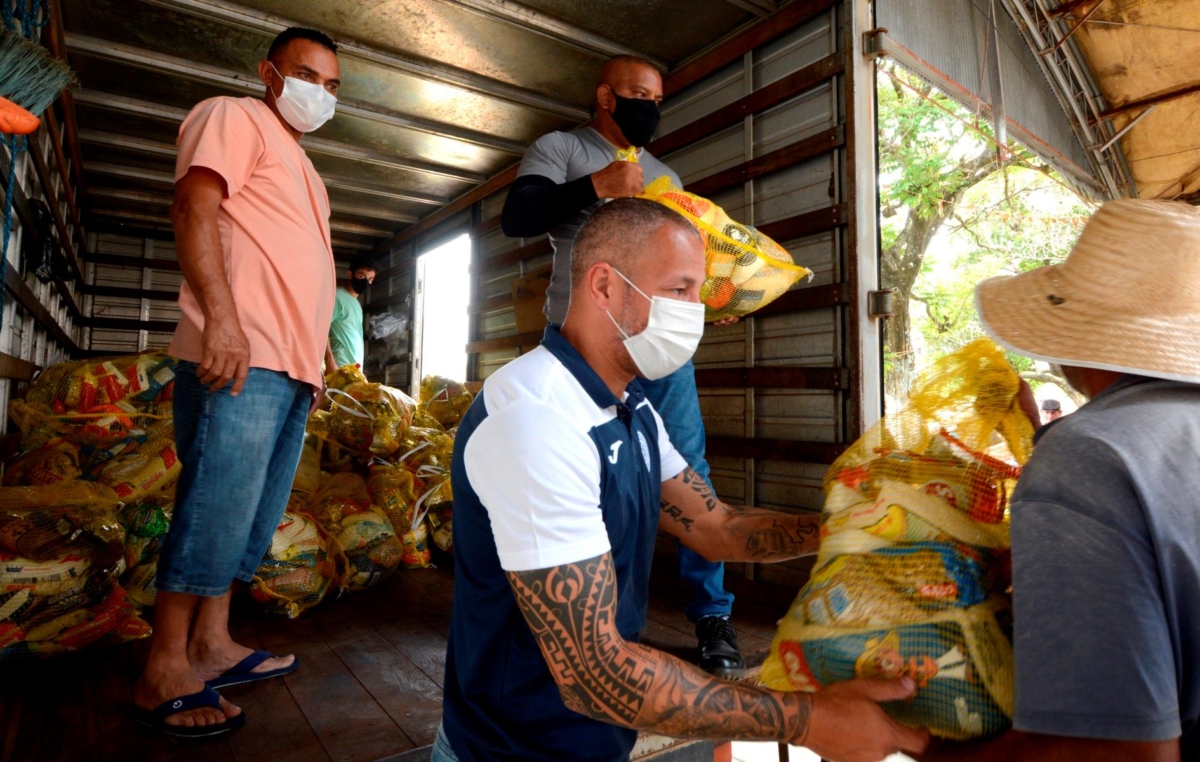 Sindicato entregou as cestas básicas em diversas comunidade de Sorocaba