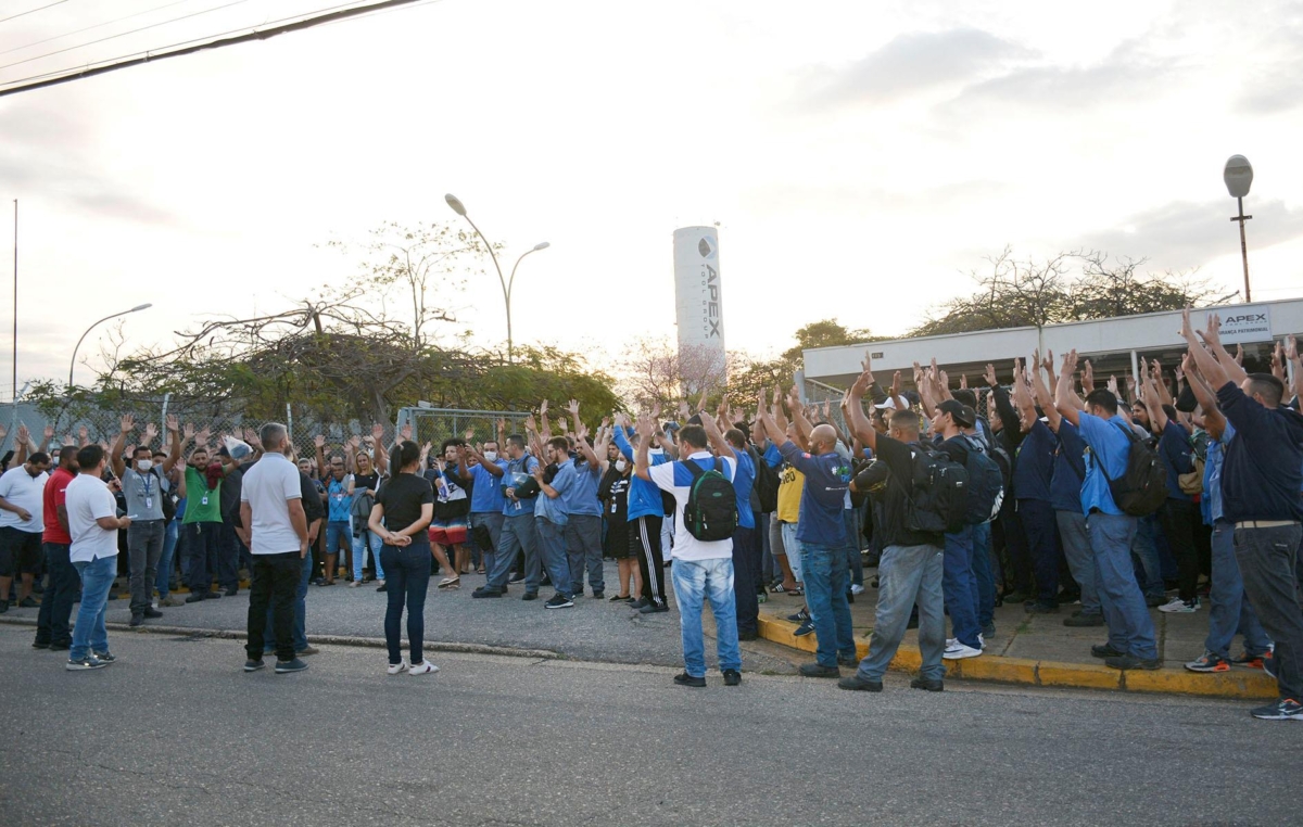 Assembleia contou com a participação dos trabalhadores e trabalhadoras de todos os turnos da Apex