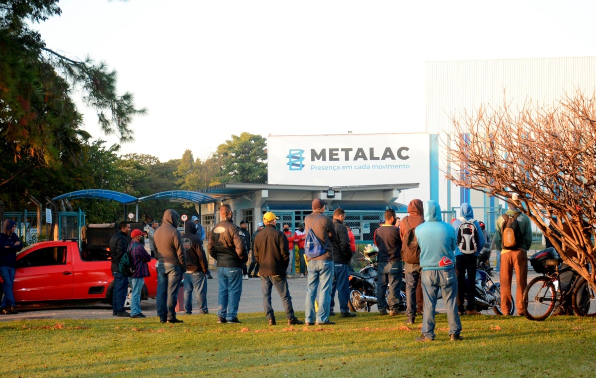 Metalac teve protesto após acidente que feriu dois trabalhadores 