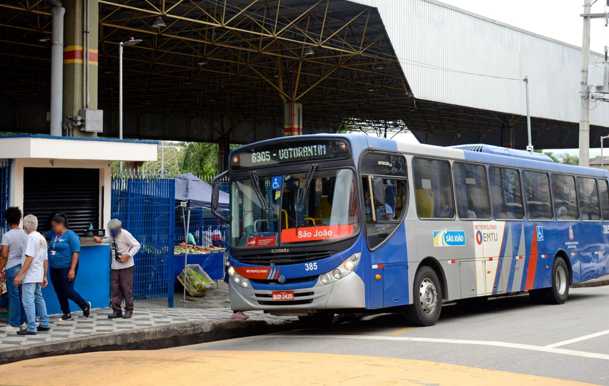 Idoso com 60 anos ou mais que usa o transporte entre Sorocaba e Votorantim, deve solicitar o bilhete eletrônico no setor de cadastro da empresa São João